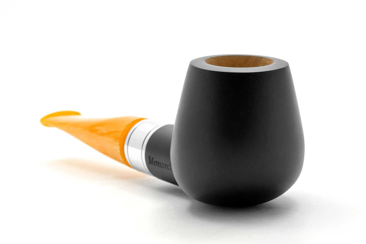 Rattray's Monarch Black 18 Yellow Pipe