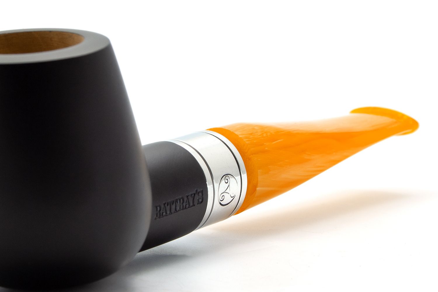 Rattray's Monarch Black 18 Yellow Pipe